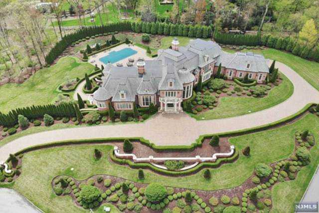 10 Farmstead Road Mahwah, NJ 07430