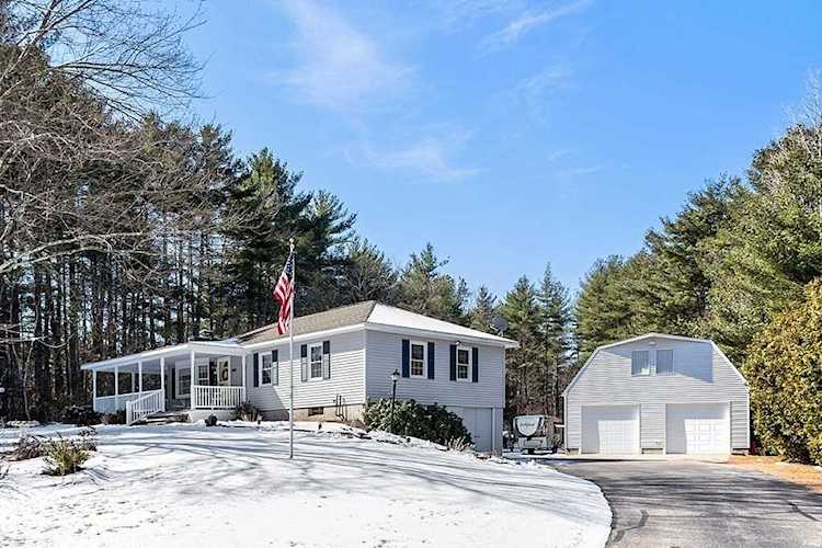 130 Railroad St Belchertown, MA 01007 | MLS 72953330 Photo 1