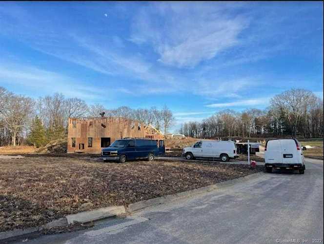 24 Ridgewood Club Road Prospect, CT 06712