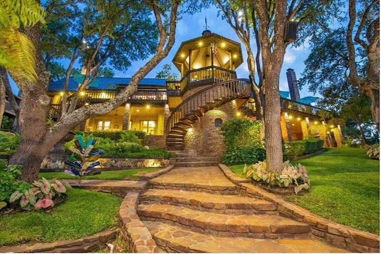 2707 Sunny Point Dr Horseshoe Bay, TX 78657