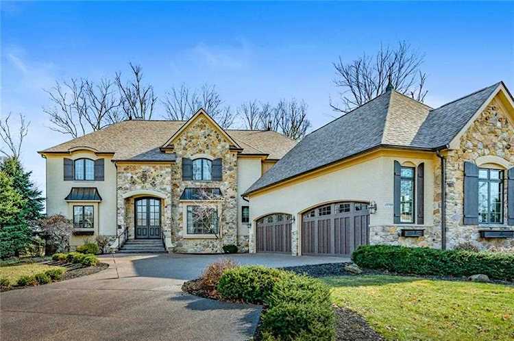 15703 Hidden Oaks Ct Carmel, IN 46033