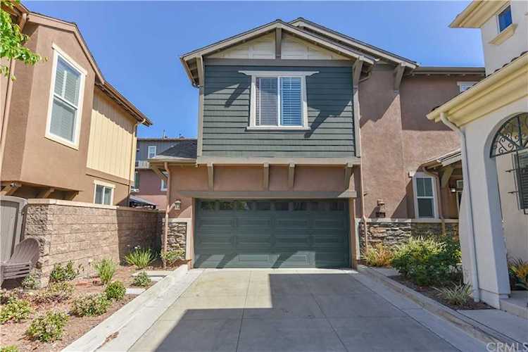 328 Flyers Ln Tustin, CA 92782 | MLS OC22054160 Photo 1