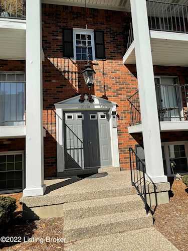 3301 Colonial Manor Cir #3b Louisville, KY 40218 | MLS 1605643 Photo 1