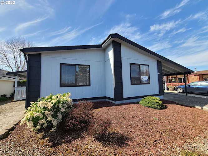 Vancouver Washington Camas Ridgefield Washougal Portland Oregon homes condos townhome townhouse riverfront lacamas Photo 1