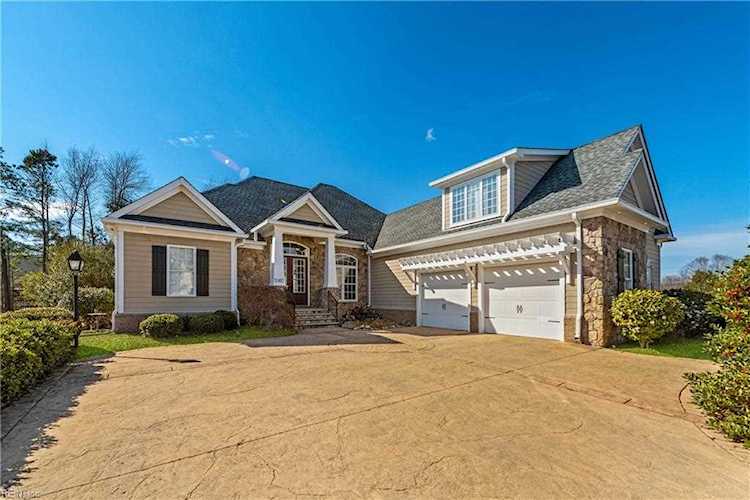 5107 Summer Garden Place Suffolk, VA 23434