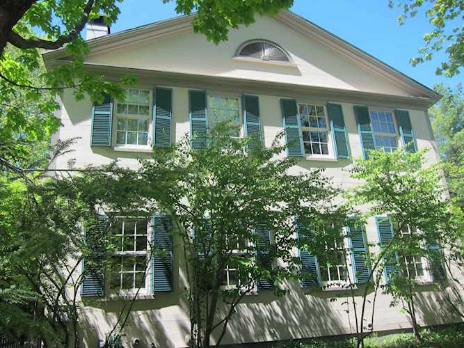 81 Front St Exeter, NH 03833