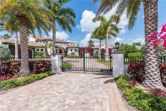 101 Seagate Dr Naples, FL 34103