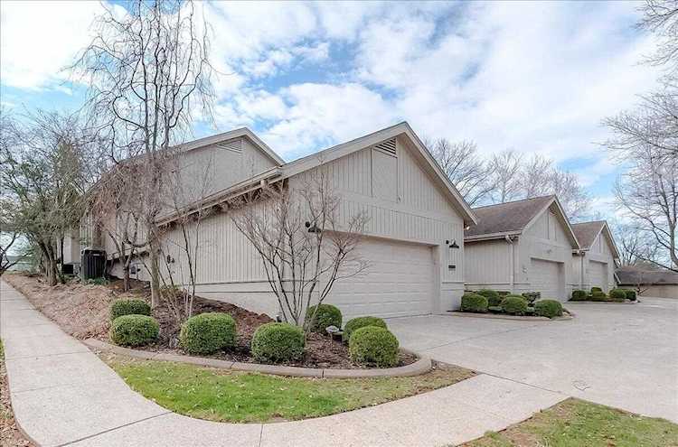 133 Locust Hill Frankfort, KY 40601