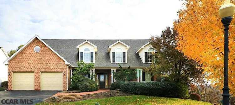 205 Village Heights Drive State College, PA 16801