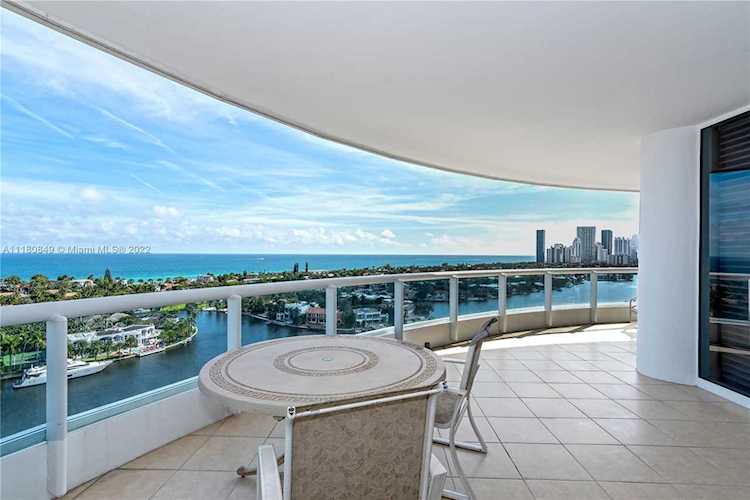 21050 NE 38th Ave #1805 Aventura, FL 33180