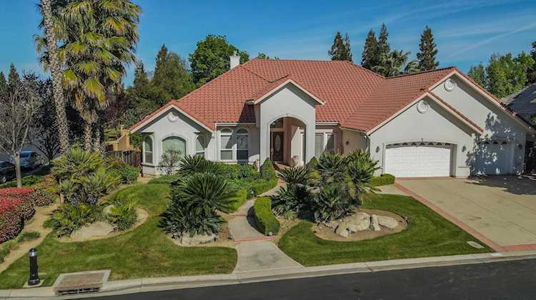 3236 E Via Monte Verdi Avenue Clovis, CA 93619