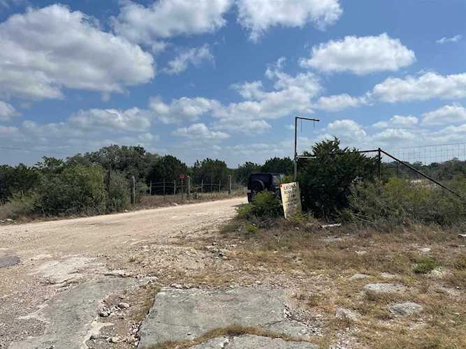 41-L 42-L New Leona Brackettville, TX 78832