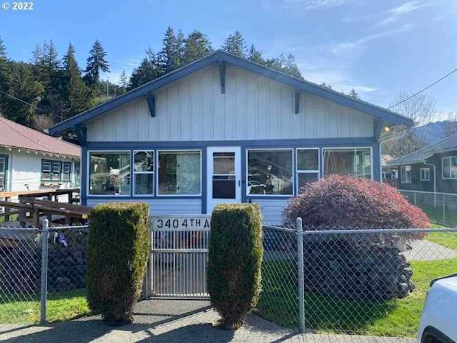 340 4th Powers, OR 97466 | MLS 22452082 Photo 1