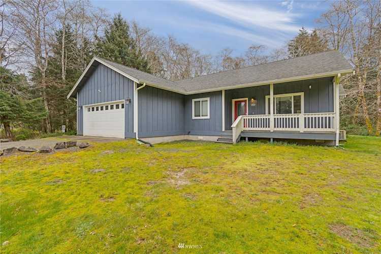 2006 320th Place Ocean Park, WA 98640 | MLS® 1909272 Photo 1