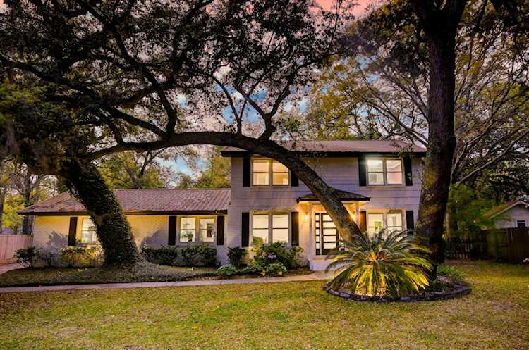 Home For Sale in Parish Place Mount Pleasant Charleston. 1204 Oldwanus Dr.| Matt O’Neill Real Estate Photo 1