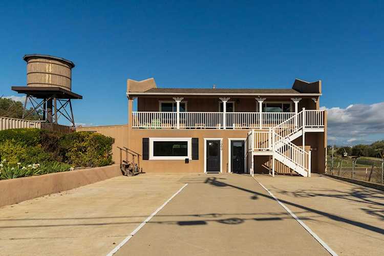 1060 Faraday St Santa Ynez, CA 93460