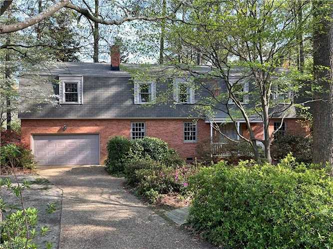1132 Little Neck Rd Virginia Beach, VA 23452