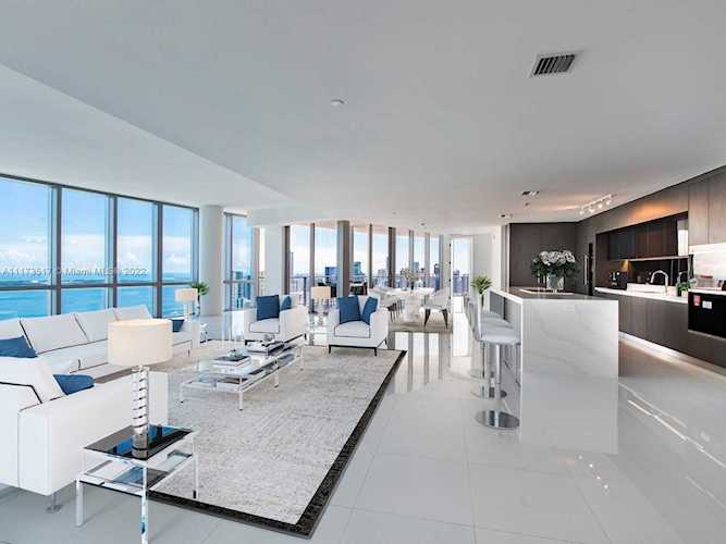 851 NE 1st Ave #5011 Miami, FL 33132