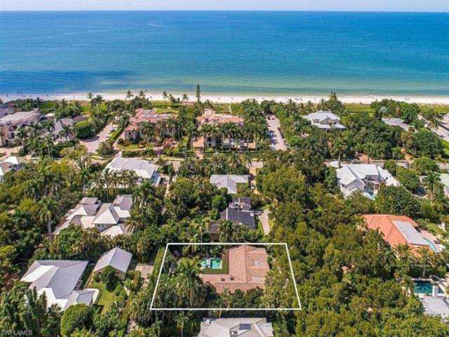 168 N 2Nd Ave Naples, FL 34102