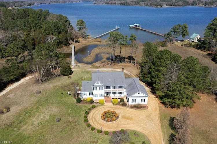 8895 North River Rd Gloucester, VA 23061