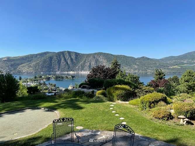 382 Division St Manson, WA 98831