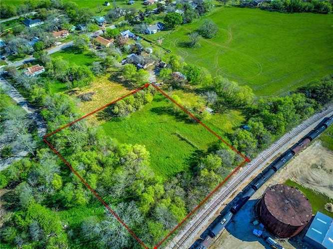 000 Ave G Lot #4 Elgin, TX 78621