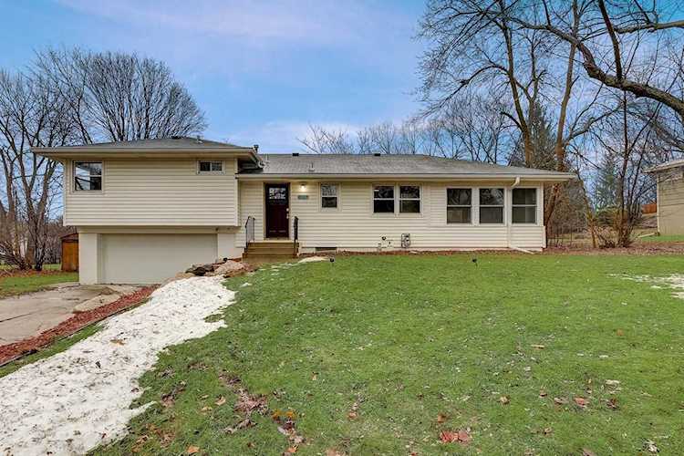 5357 Holiday Road Minnetonka, MN 55345