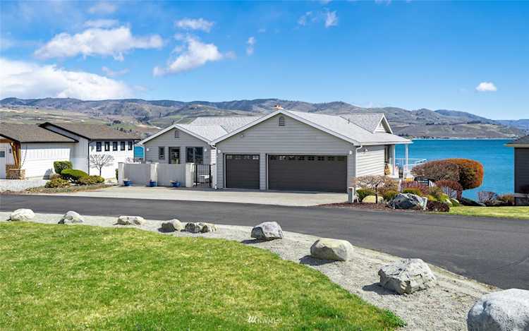 132 Chelan View Dr Manson, WA 98831