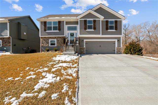 7912 N Agnes Ave Kansas City, MO 64119 | MLS 2370880 Photo 1