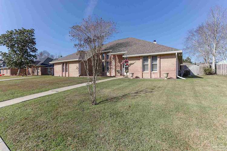 10021 Bristol Park Rd Cantonment, FL 32533 | MLS 601747 Photo 1
