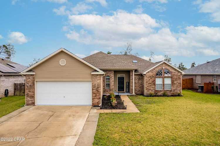 2315 Camryns Crossing Panama City FL 32405 724743 Camryn's Crossing home for sale Beautiful 4 bed/2 bath home with a HEATED SALTWATER POOL. Split open floor plan, high ceilings,... Photo 1