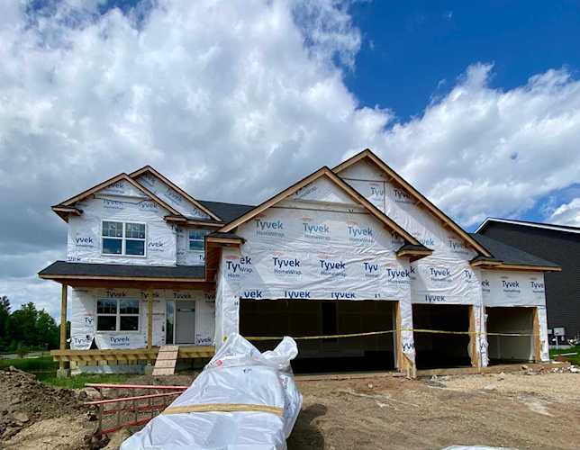 1811 Laramee Lane Centerville, MN 55038