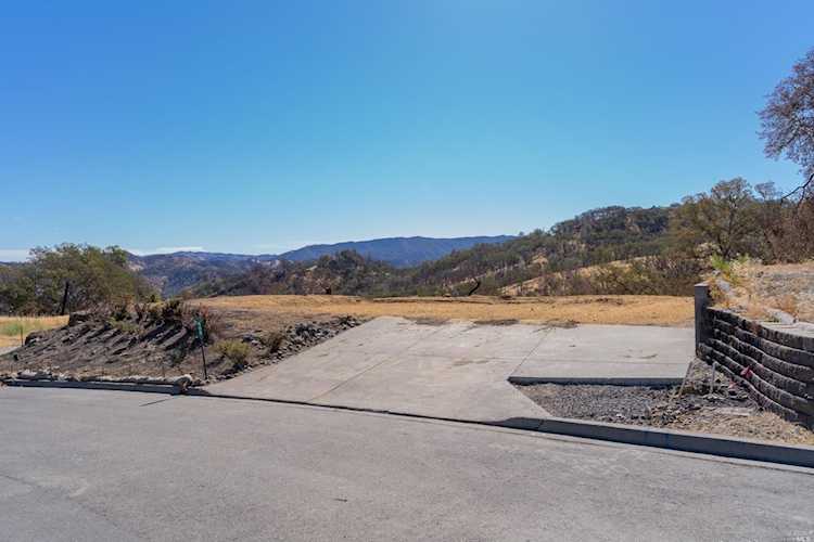 405 Woodhaven Court Napa, CA 94558