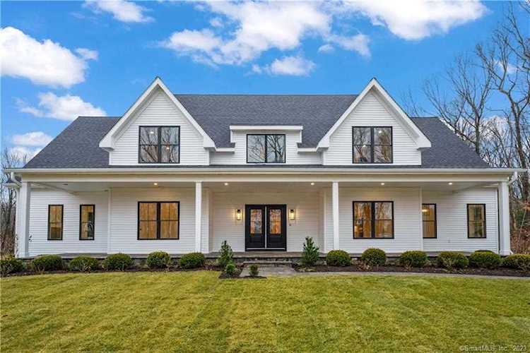 66 Northrop Road Woodbridge, CT 06525