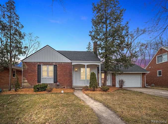 10554 Elgin Ave Huntington Woods, MI 48070 | MLS 2220019503 Photo 1