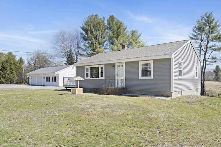 15 Gray RdCumberlandME04021home for sale Photo 1