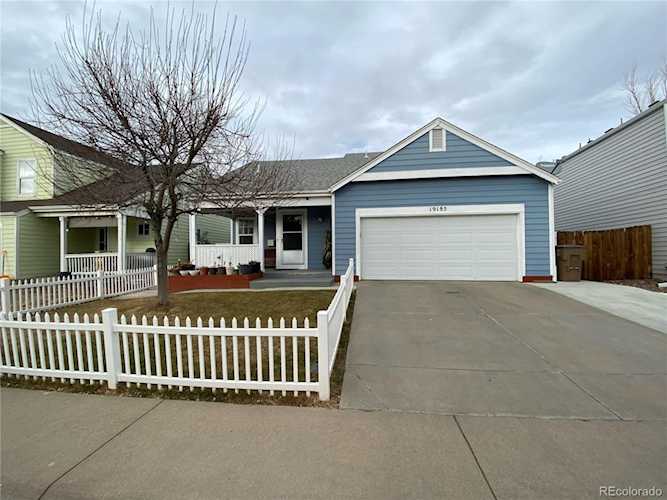 19185 E Carmel Circle Aurora, CO 80011 | MLS 9829002 Photo 1