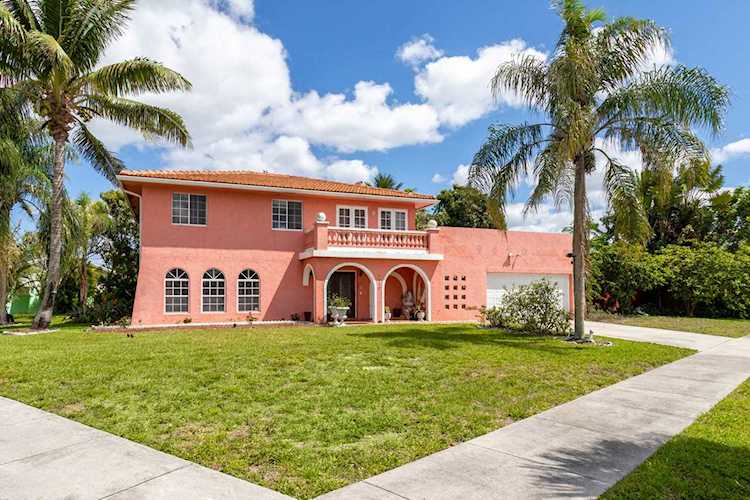 3820 Lake Osborne Drive Lake Worth Beach, FL 33461