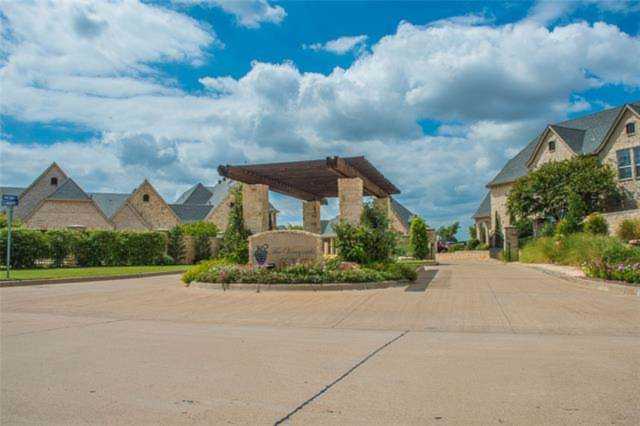 2514 Vineyard Drive Granbury, TX 76048