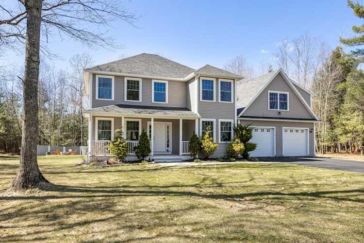 15 Tamarack Ln Scarborough, ME 04074