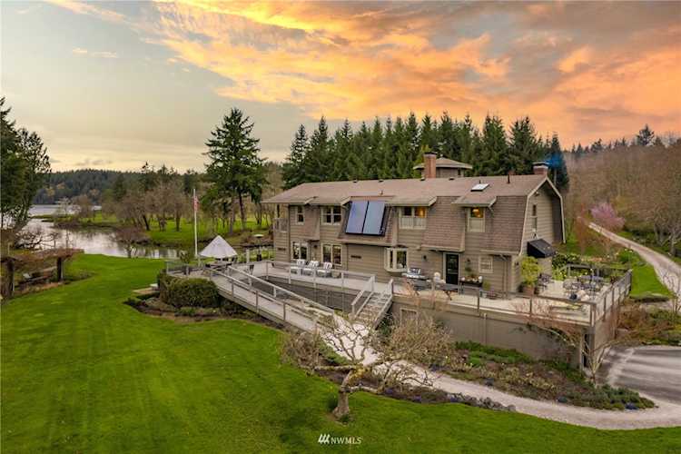 5041 Houston Dr NW Olympia, WA 98502