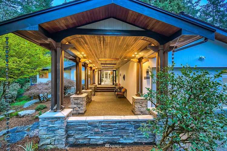 13006 NE 3rd Place Bellevue, WA 98005