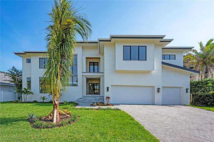 4543 W Swann Ave Tampa, FL 33609