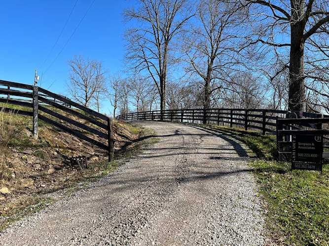 586 Wright Road Rd Frankfort, KY 40601