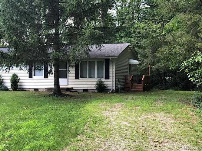 41346 Bemis Rd Van Buren Twp, MI 48111 | MLS 2220014706 Photo 1