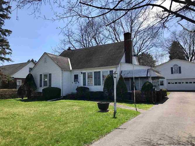 16 Lincoln Place New Paltz, NY 12561