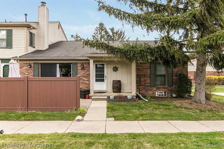 Metro Detroit House Finder | Dwellings Michigan Real Estate Photo 1
