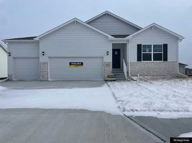 165 N 10th Ave Springfield, NE 68059