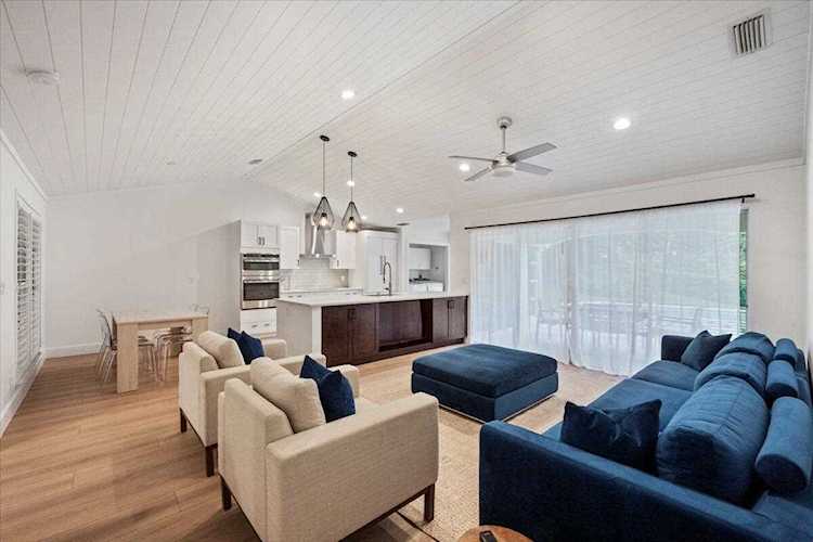 2236 Las Casitas Drive Wellington, FL 33414