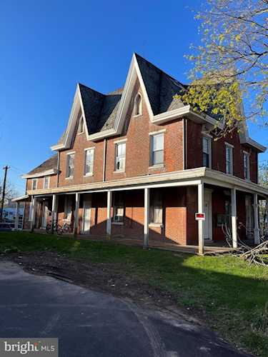 215 S Broad St Lansdale, PA 19446